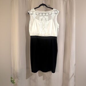 Women’s Ralph Lauren  Black and White Lace Dress